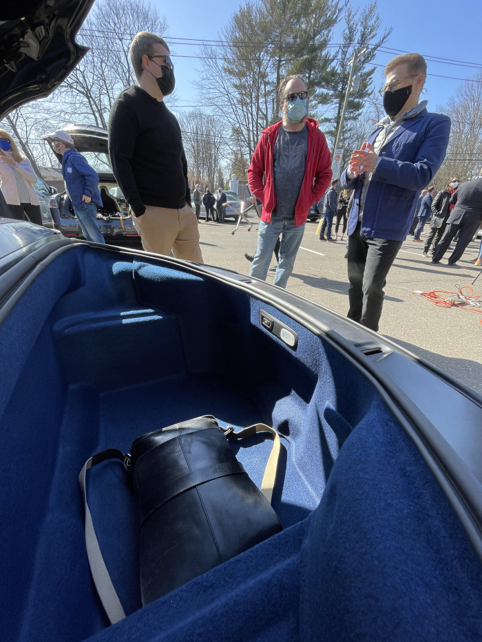Lucid-Air-frunk-portrait-Westport-CT-EVfreedomCT-by-Paul-Braren-2021-03-22-IMG_2631.JPG