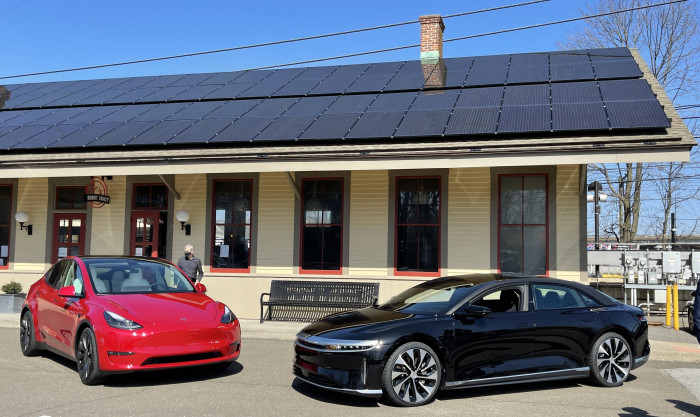 Lucid-Air-with-Model-Y-Westport-CT-EVfreedomCT-by-Paul-Braren-2021-03-22-IMG_2690