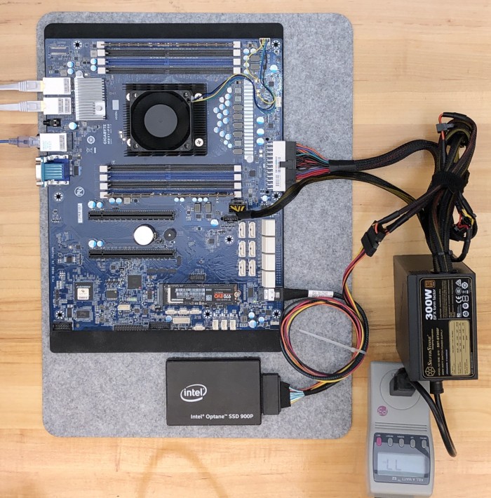 GIGABYTE-Server-MB51-PS0-Motherboard-running-ESXi-67-off-USB-rotated-180--ITProHobby