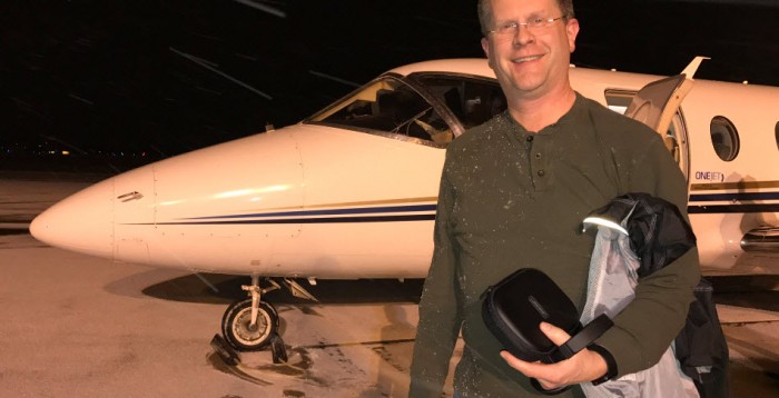 Paul-Braren-gets-offer-of-posed-picture-by-OneJet-staff