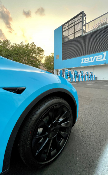 Jul-7-2021-photo-of-Revel-Superhub-Model-Y-in-Brooklyn-by-Paul-Braren-from-ITProHobby