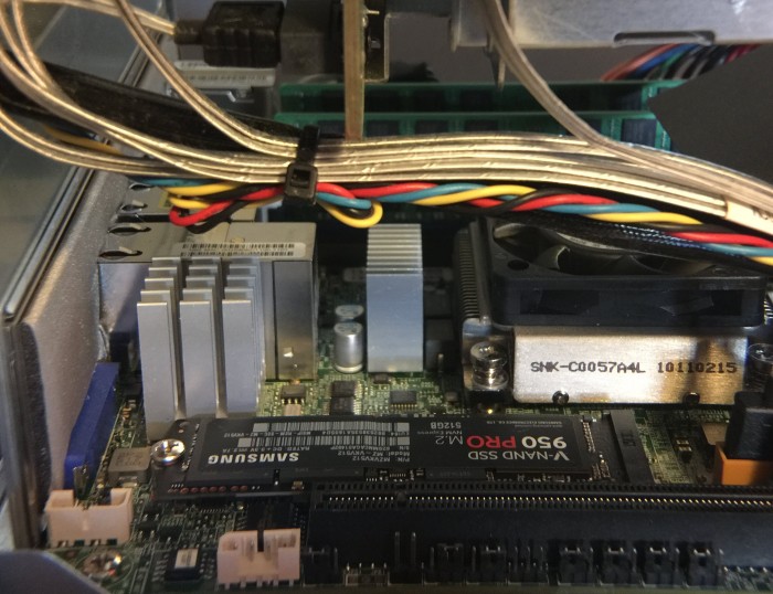 samsung-950-in-m2-socket.JPG