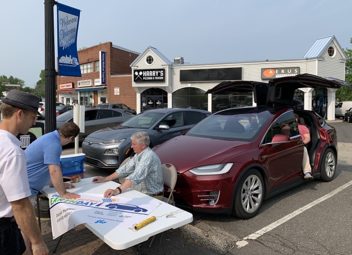 IMG_5949-2019-06-01-EV-Event-West-Hartford-CT-by-ITProHobby.JPEG