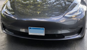 Front-Connecticut-license-plate-on-Tesla-Model-3-using-SnapPlate-mount-2019-08-30-by-Paul-Braren-at-ITProHobby.JPG