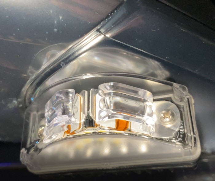 screenshot-of-video-of-underside-of-right-side-view-mirror-by-Paul-Braren--ITProHobby