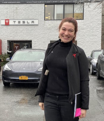 Annie-Sragner-at-Tesla-Mount-Kisco-Dec-17-2019-IMG_6236