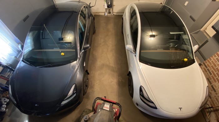 Two-Tesla-Model-3s-garaged--ITProHobby