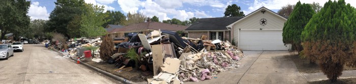 Houston-flood-damaged-neighborhood-panarama-2-by-Paul-Braren-Sep-26-2017