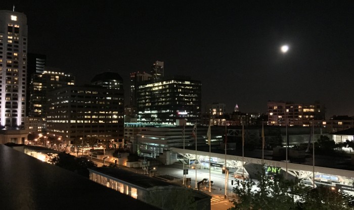 Moon-over-Moscone.JPG
