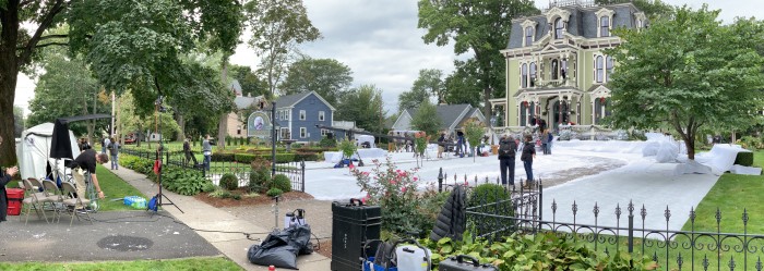 Christmas-on-Honeysuckle-Lane-behind-the-scenes-pic1-2018-09-24--by-Paul-Braren-for-ITProHobby.JPG
