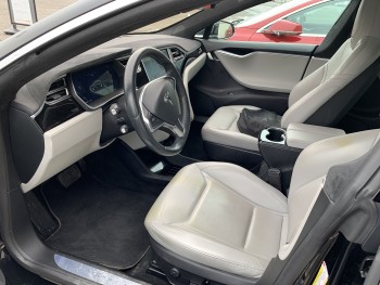 IMG_1967-loaner-Model-S-dirty-yellow-leather-seats.JPG