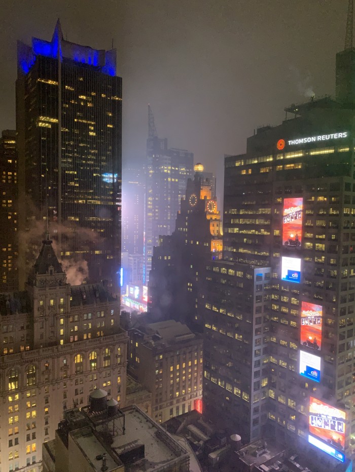 IMG_9967-Spooky-view-from-Hilton-Times-Square-2019-02-20---ITProHobby.JPG