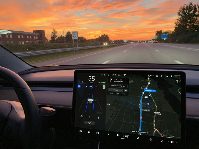 Newington-NH-Jul-19-2019-enroute-to-Electrified-Garage-Open-House--ITProHobby-IMG_9091.JPG